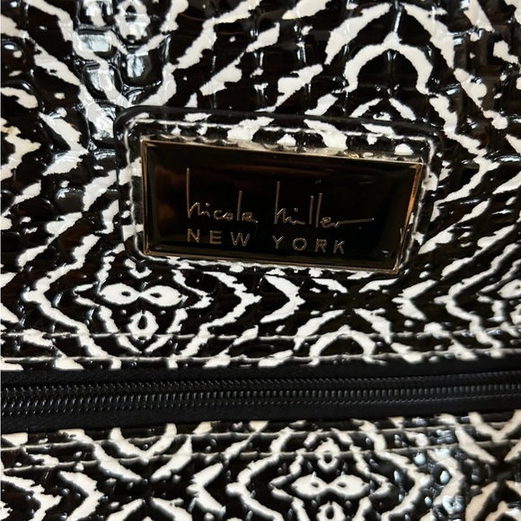 Nicole Miller Black and White Geometric Weekender Travel Bag - Picture 2 of 16